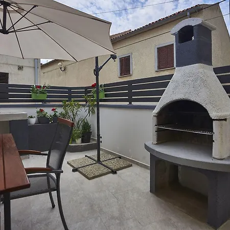 House Doris 펜션 *