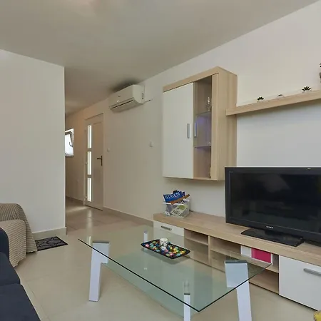 House Doris Semesterbostad